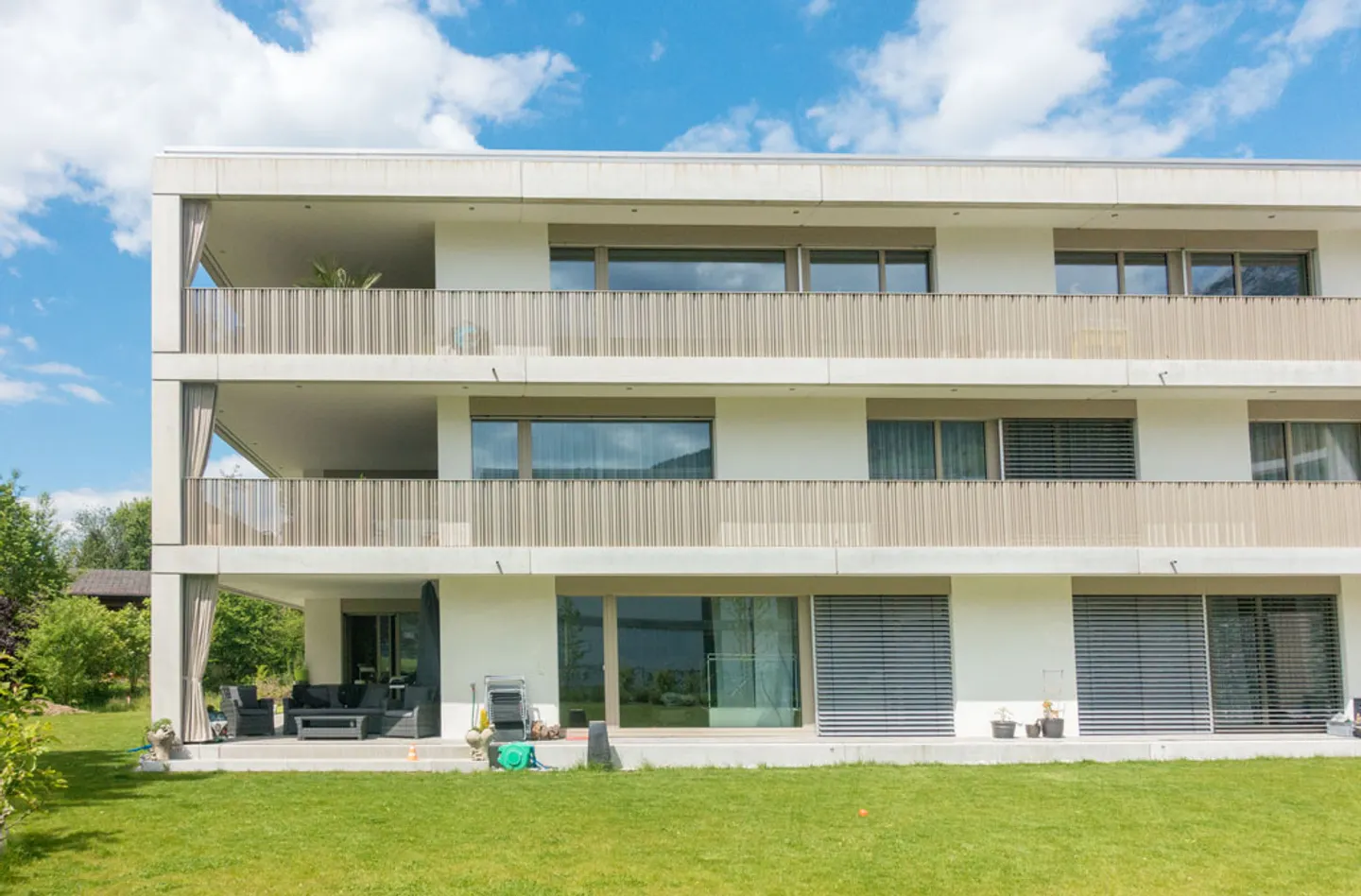 Exclusive Family Apartment in the Rastenhoschet Development - Photo 2 of 11