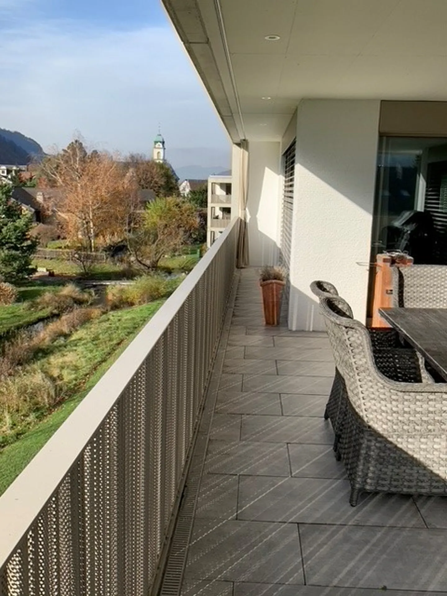 Exclusive Family Apartment in the Rastenhoschet Development - Photo 10 of 11