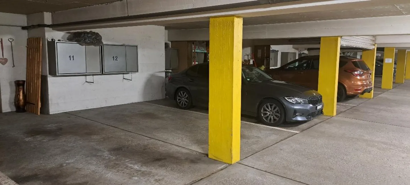 Tiefgaragenparkplatz in Lenzburg - Foto 3 von 4