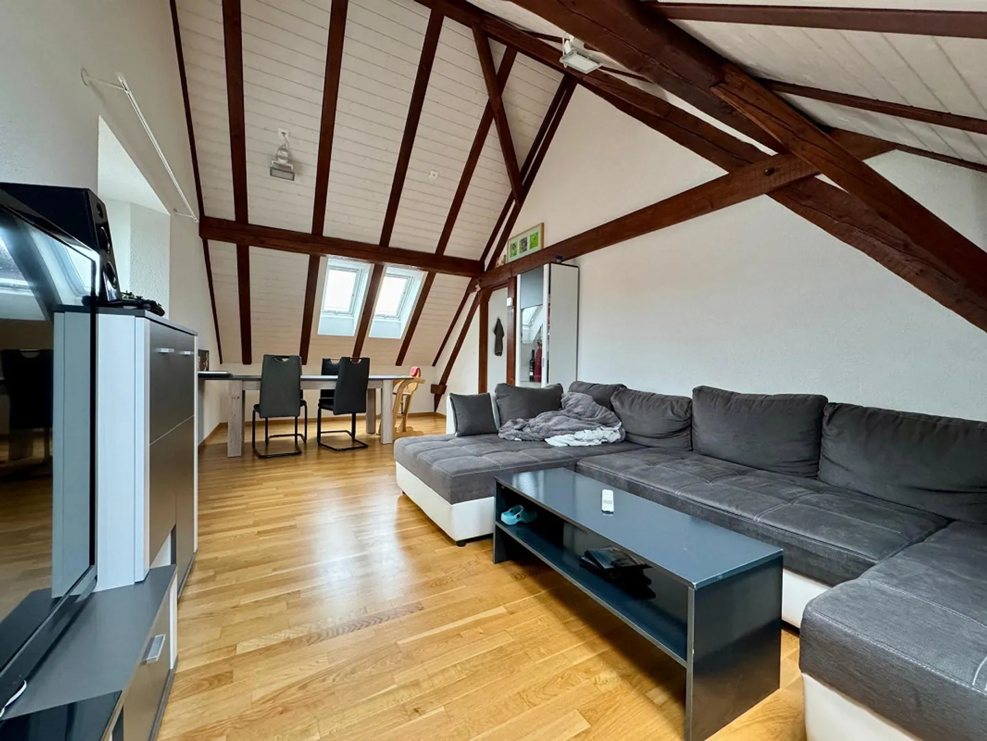 Top modern at the best price - Photo 1 of 4