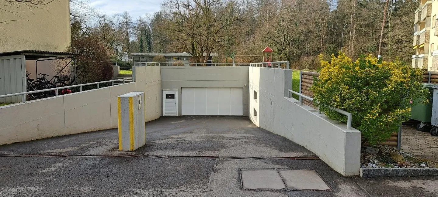 Tiefgaragenparkplatz in Lenzburg - Foto 1 von 4