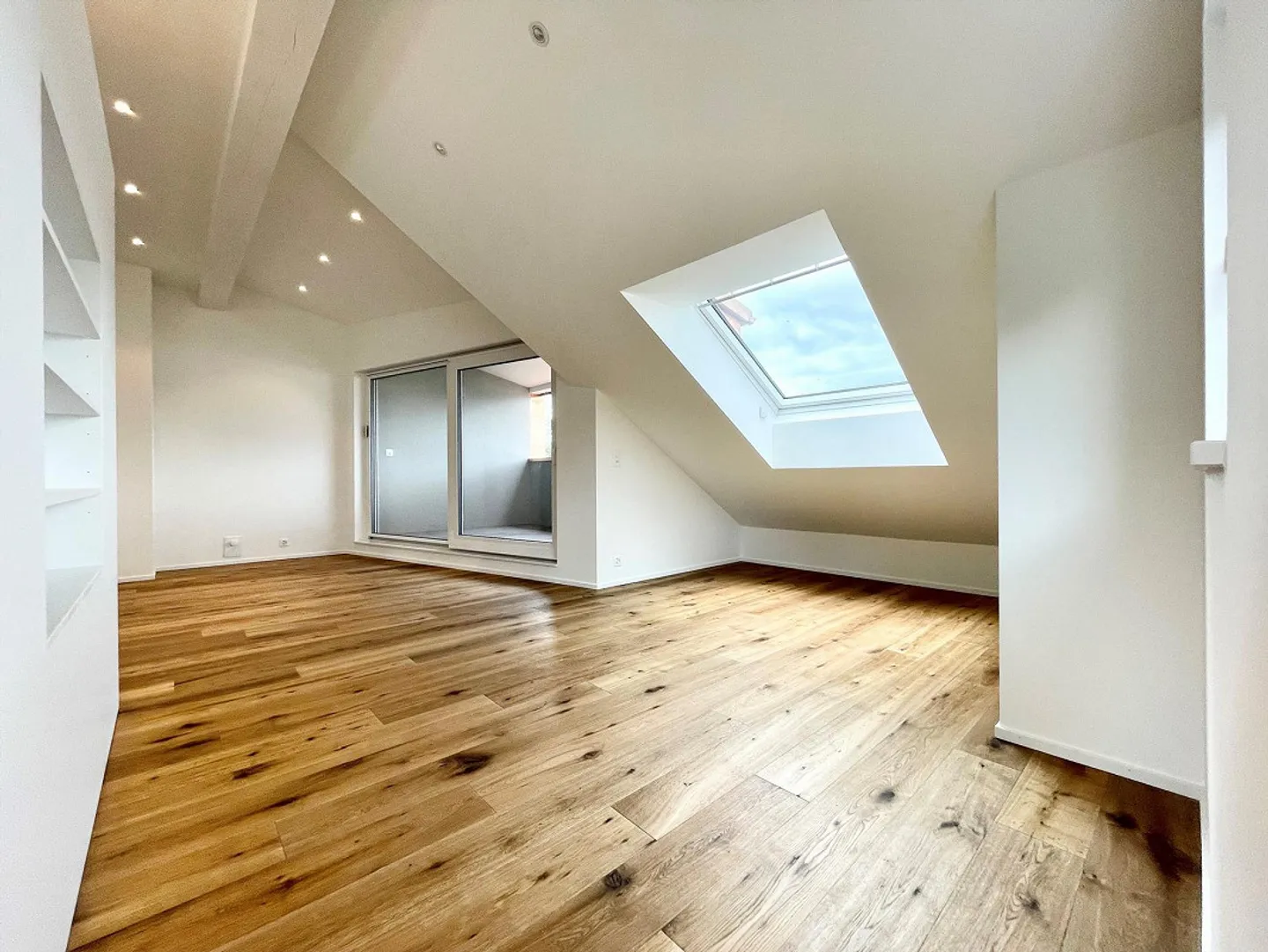 Nuovo appartamento loft di 50m2 in posizione centrale vicino ai mezzi pubblici - Foto 4 di 11