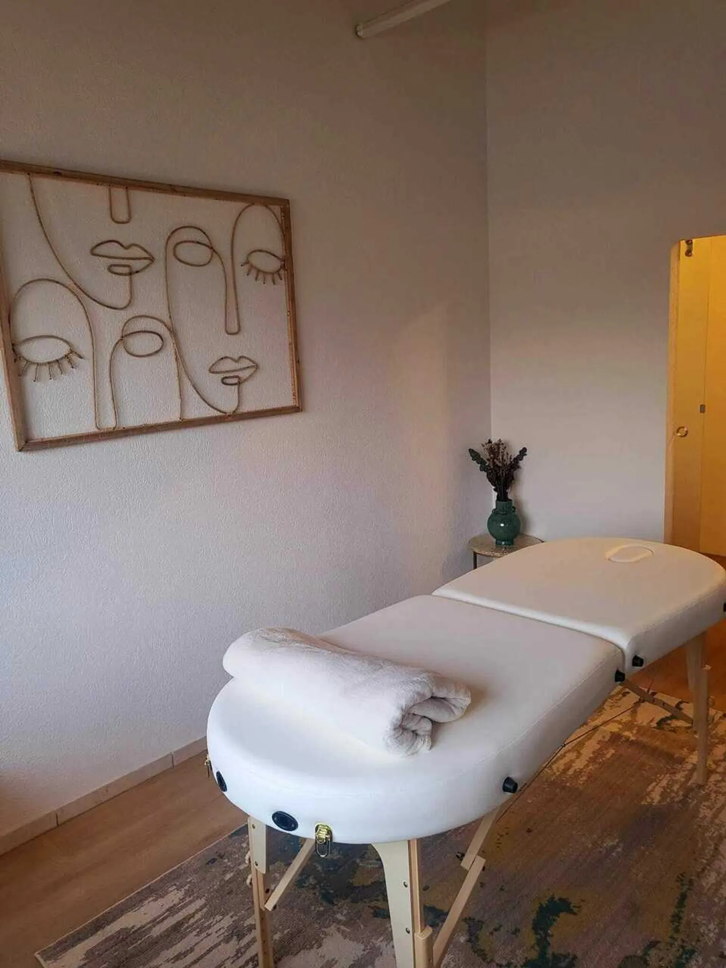 Stanza completamente attrezzata in affitto - Foto 1 di 3