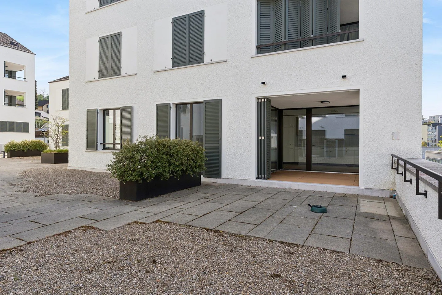 Modern Apartment with Green View - Photo 2 of 10