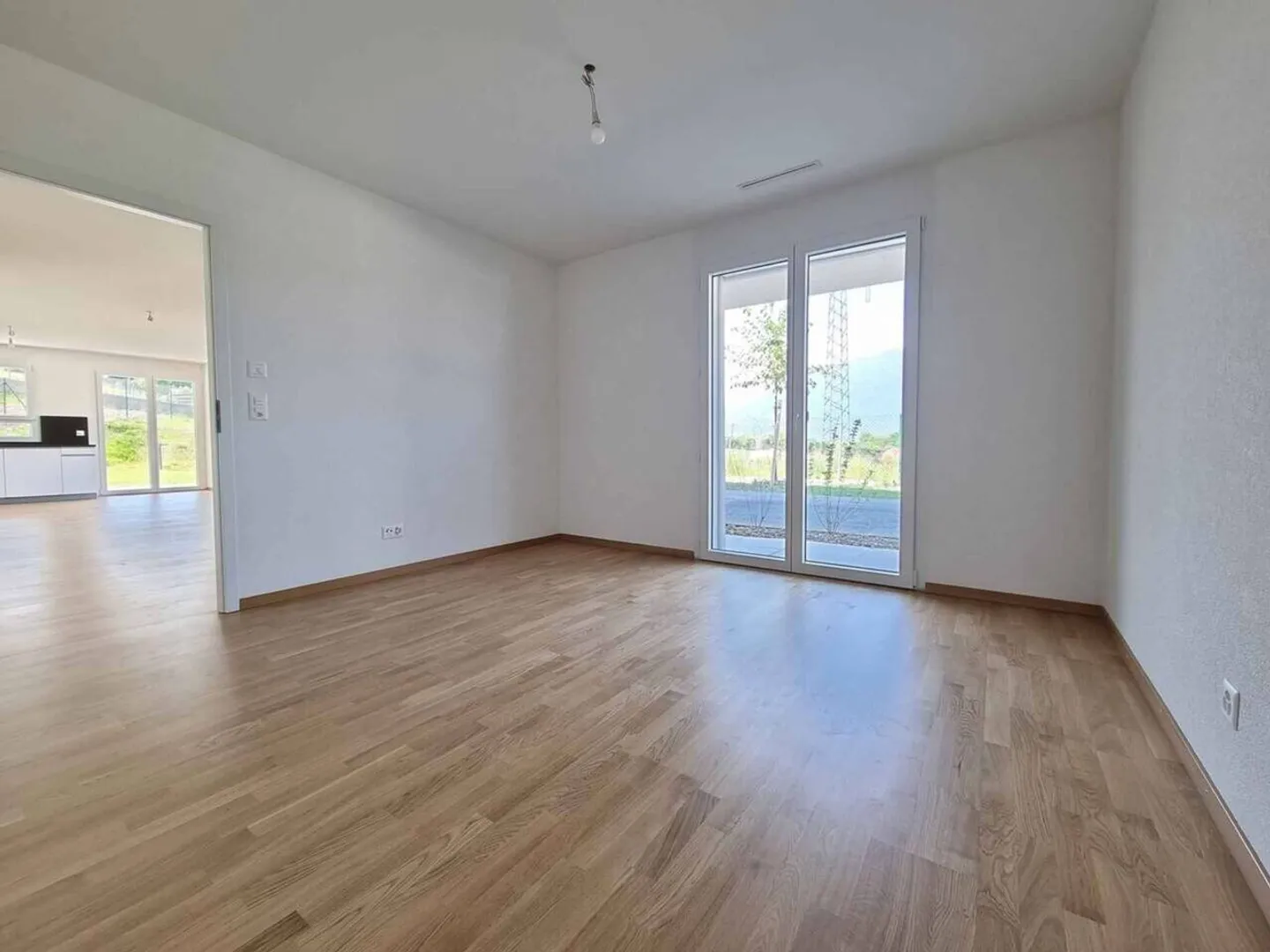 Beautiful 3.5-room apartment with large garden - Photo 5 of 9