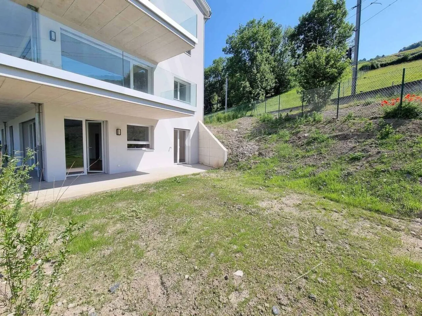 Beautiful 3.5-room apartment with large garden - Photo 3 of 9