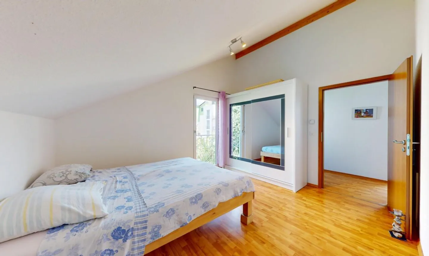 Herzstück! Familienhaus im Herzen der Obstgärten von Saxon. - Foto 8 von 11