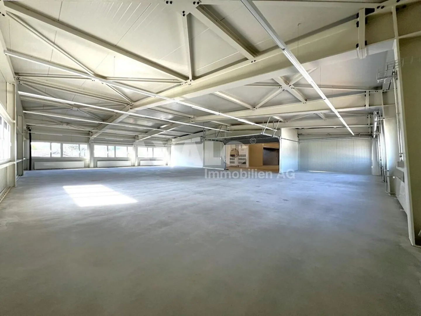 Modernisierter und renditestarker Gewerbepark an zentraler Lage - Foto 9 von 19