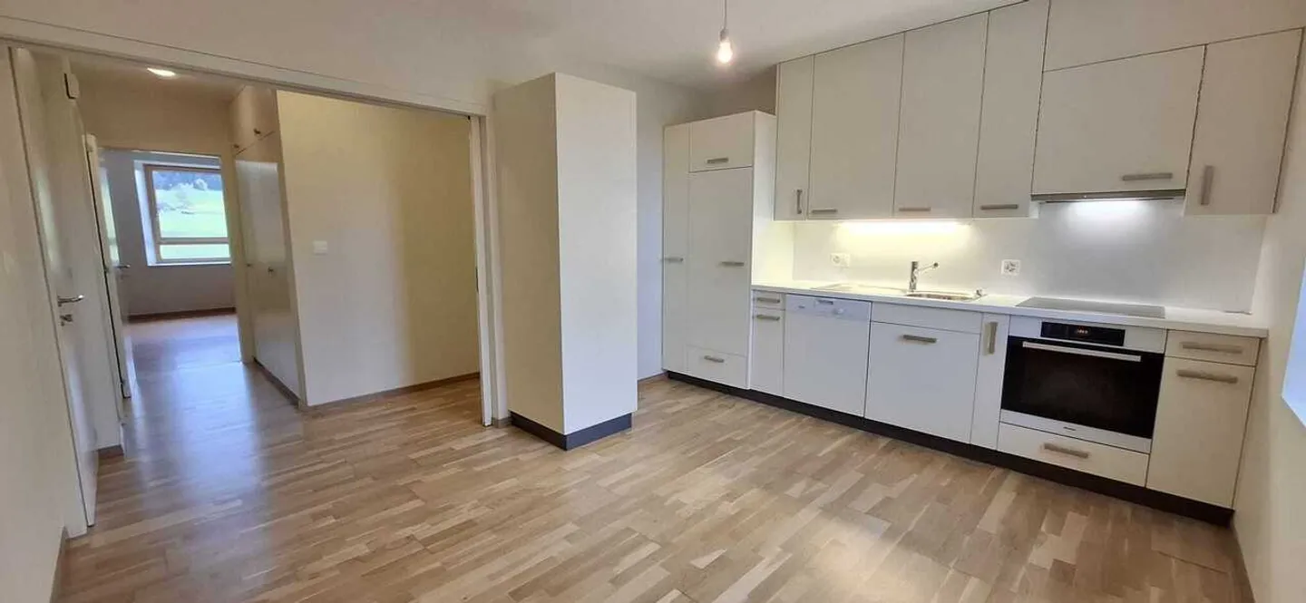 Appt de 4 pièces au rez-de-chaussée, jardin commun Avec garage en sus - Photo 3 sur 14