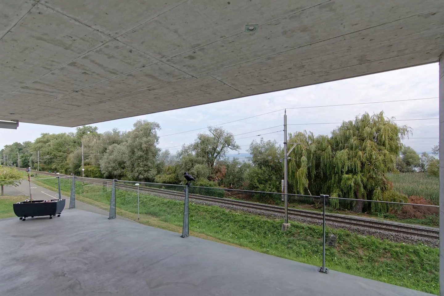 Appartement spacieux de 3,5 pièces avec vue sur le lac et ascenseur au 1er étage - Photo 13 sur 20