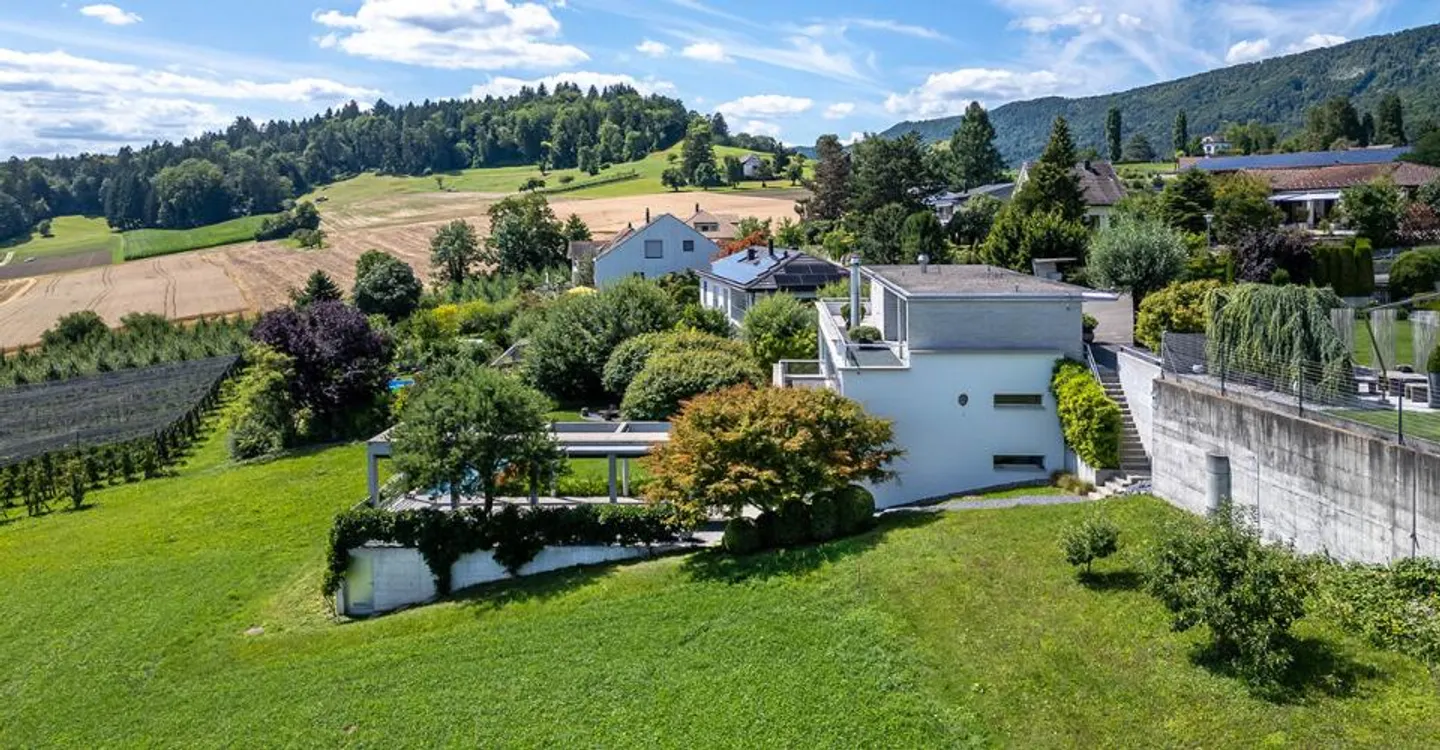 Stilvolles Familienhaus mit Pool - Foto 2 von 8
