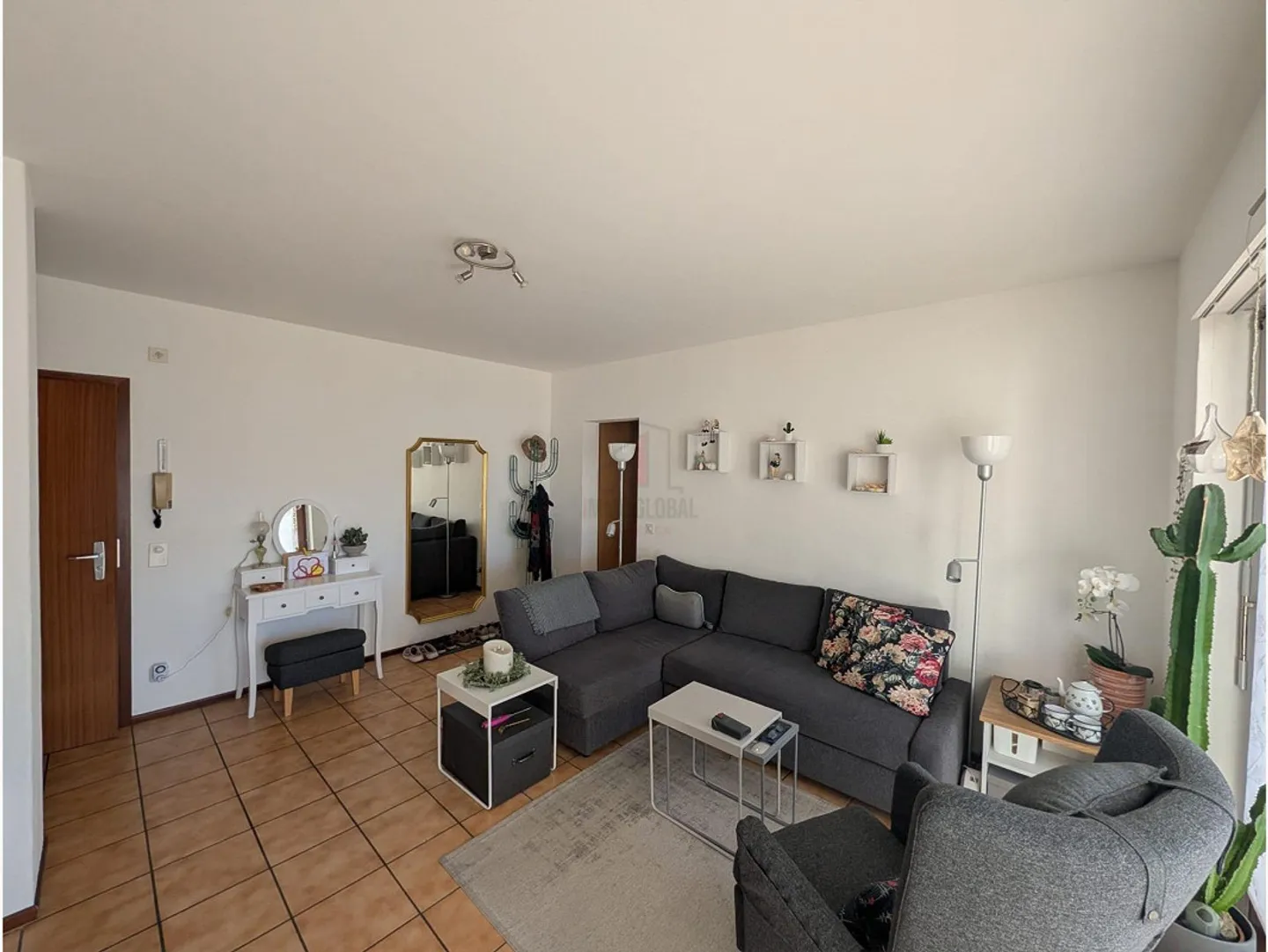 Charming Two-Room Apartment with Lake View for Rent (Primary Residence) - Photo 3 of 5