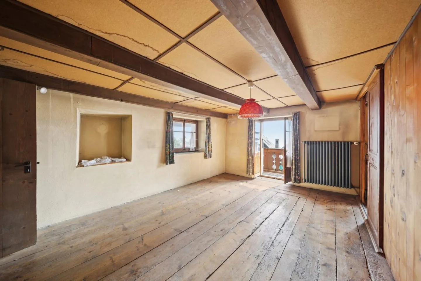 Casa nel villaggio da ristrutturare con progetto per due appartamenti e studio - Foto 7 di 13