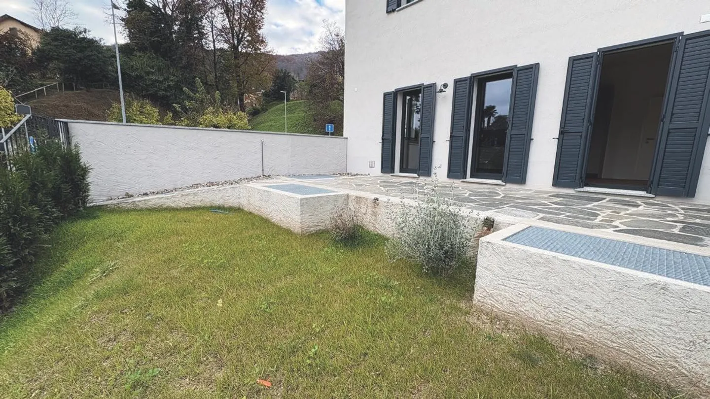 Modern renovated 1-room apartment with garden - main residence - Photo 11 of 15