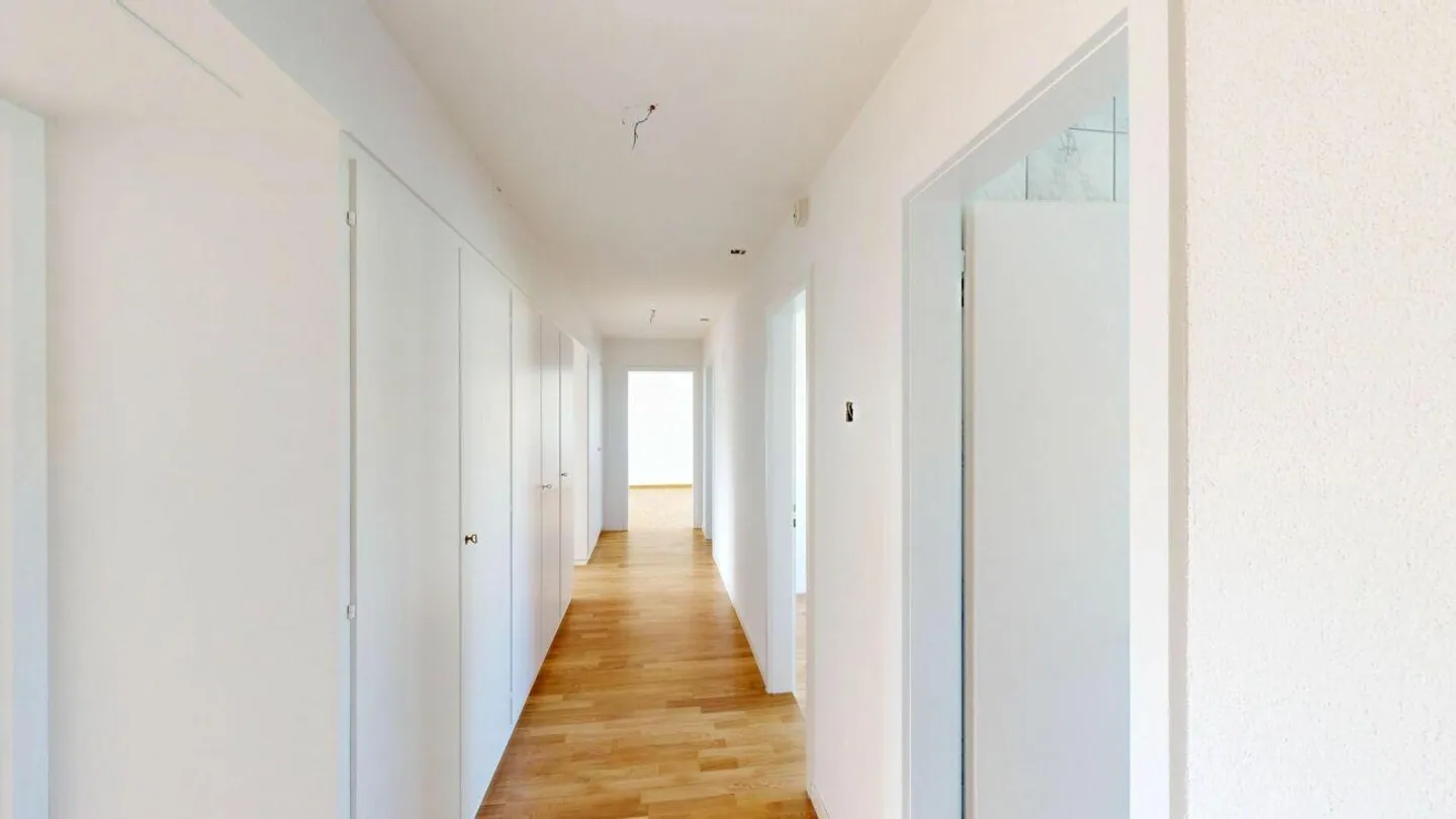 Appartement confortable de 4,5 pièces cherche nouveau locataire - Photo 2 sur 13