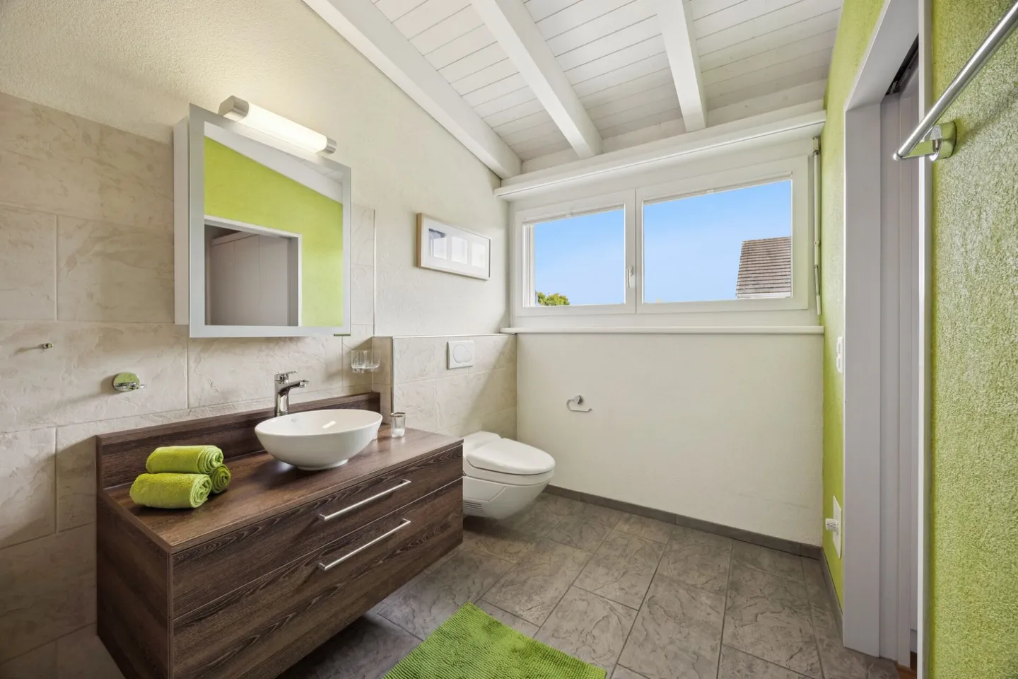Maison individuelle spacieuse avec piscine et vue magnifique - Photo 6 sur 6