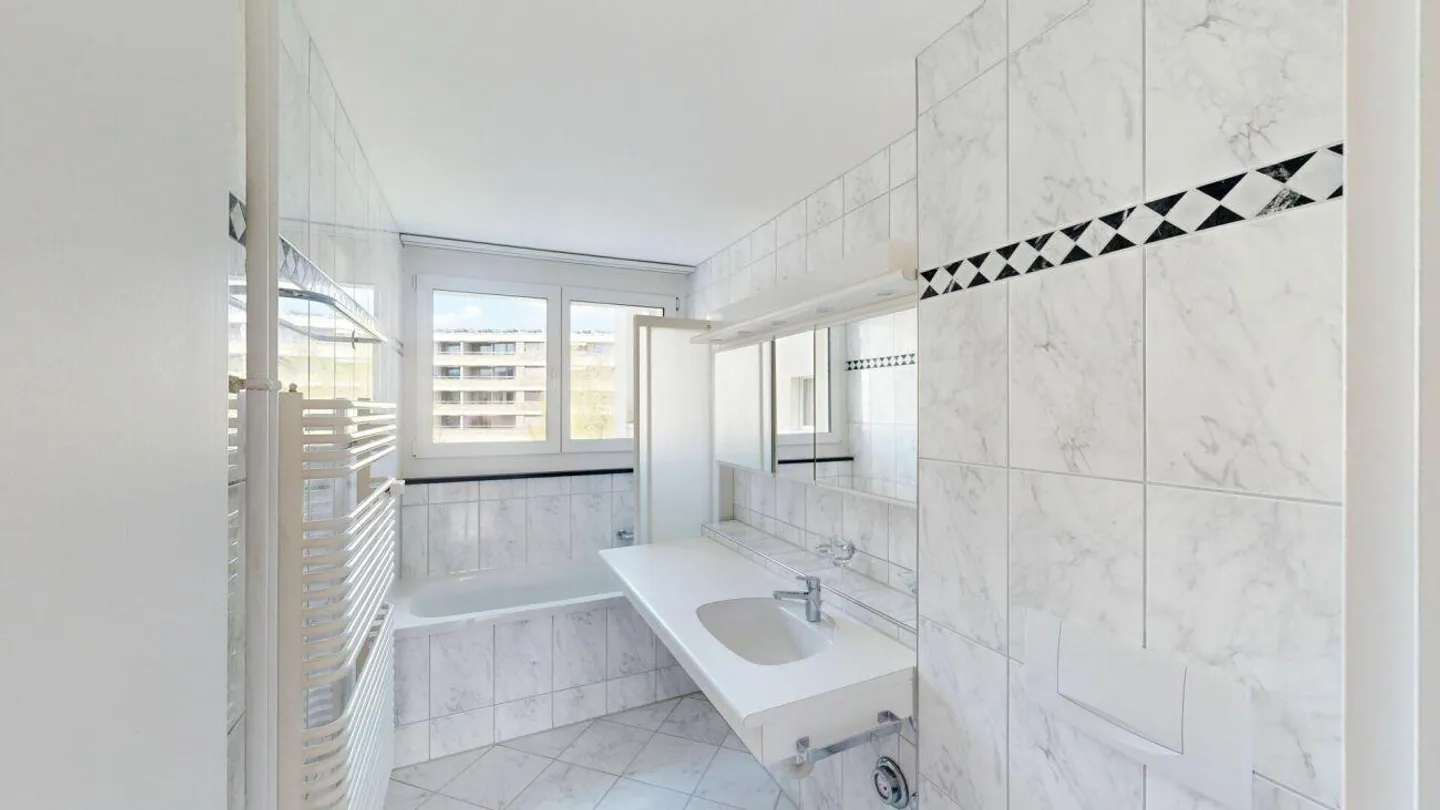 Appartement confortable de 4,5 pièces cherche nouveau locataire - Photo 12 sur 13