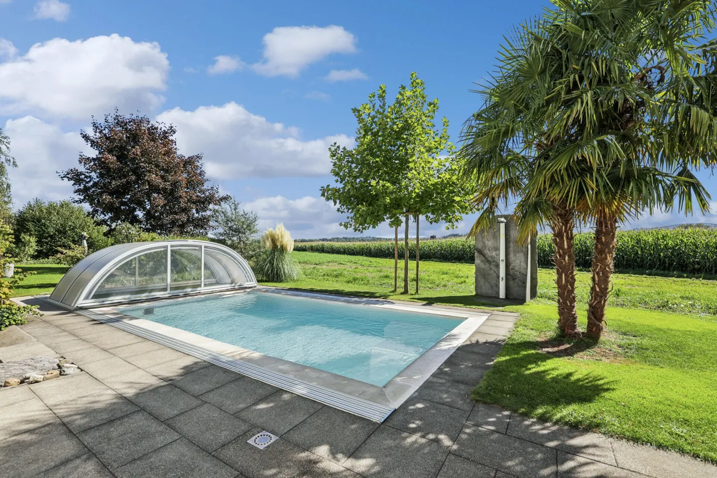 Maison individuelle spacieuse avec piscine et vue magnifique - Photo 3 sur 6