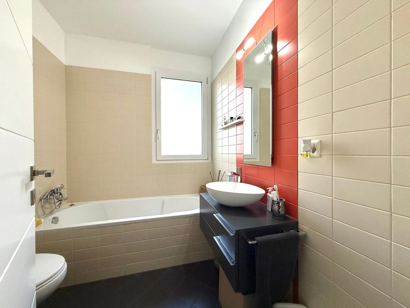 Lugano Viganello : Appartement moderne et confortable de 3,5 pièces en emplacement central - Photo 8 sur 12