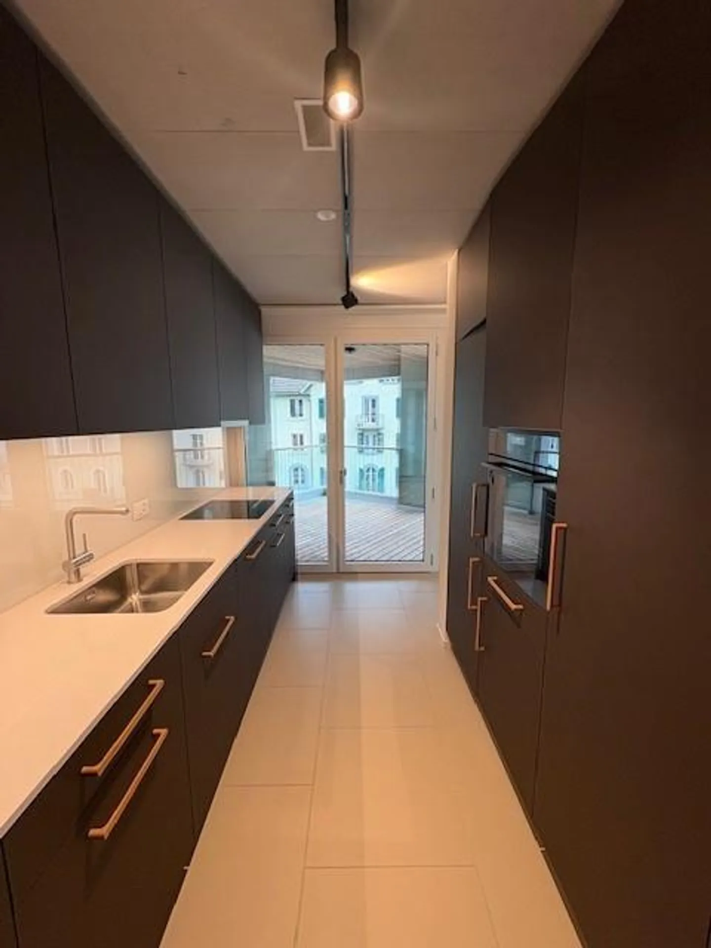 Appartement en attique 3 1/2 dans un développement urbain - Photo 3 sur 7