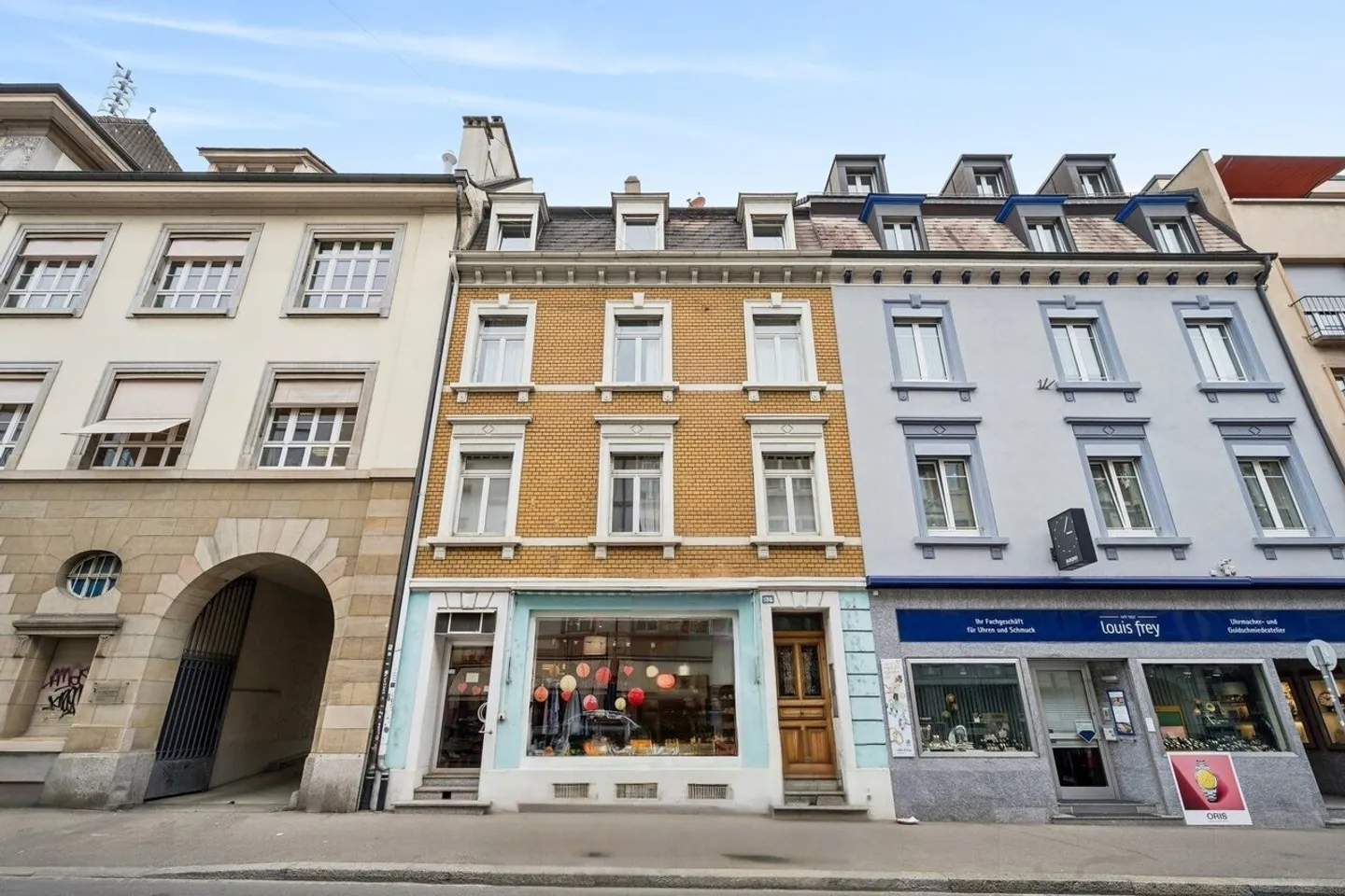 Bien d'investissement lucratif avec espace commercial et potentiel - Photo 1 sur 6