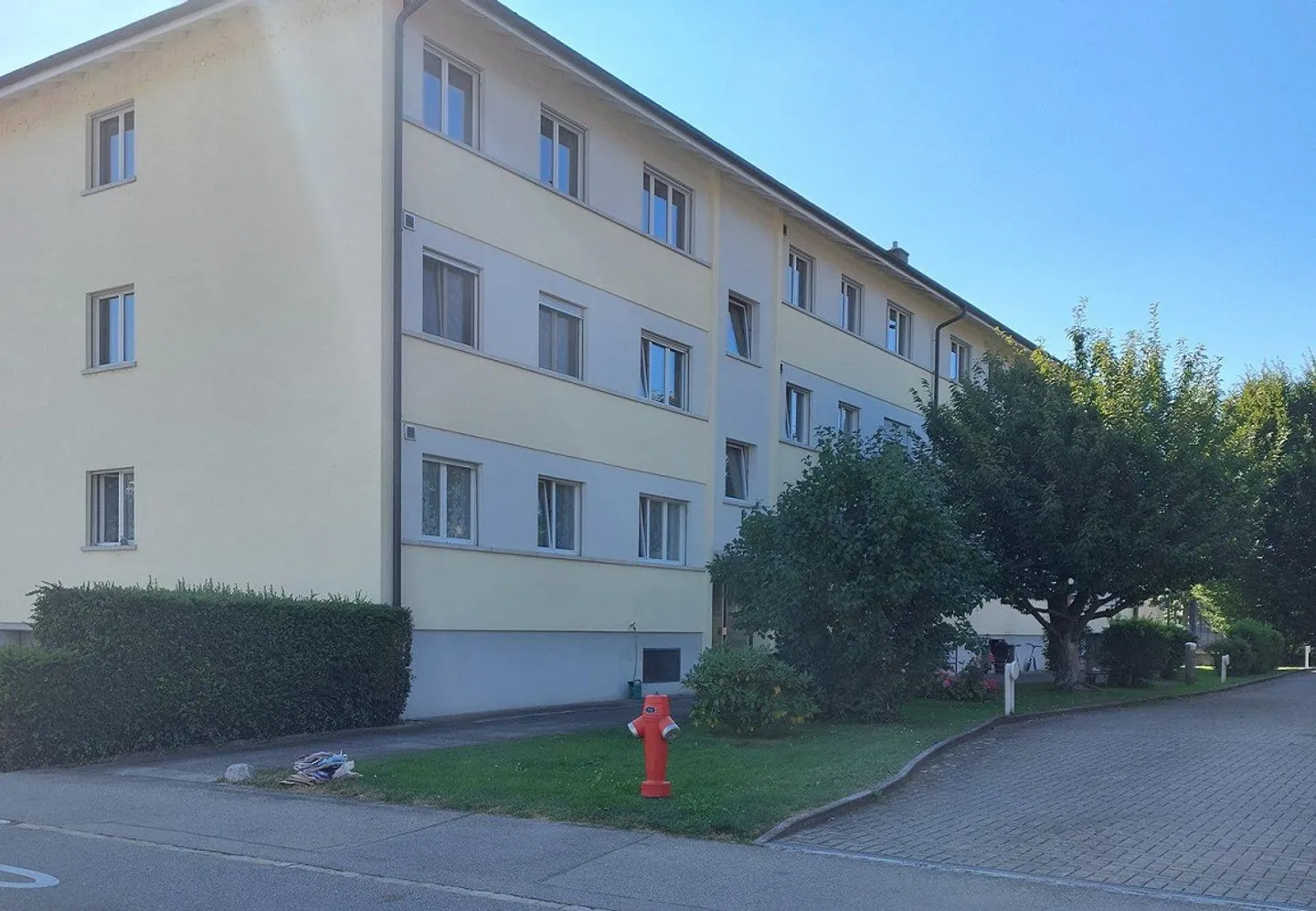 Comfort abitativo accogliente in una posizione centrale a Laupen - Foto 2 di 9