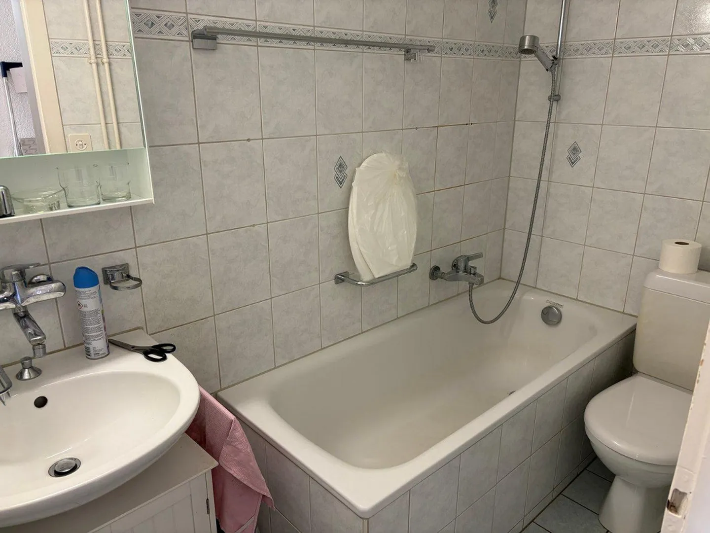 Comfort abitativo accogliente in una posizione centrale a Laupen - Foto 7 di 9