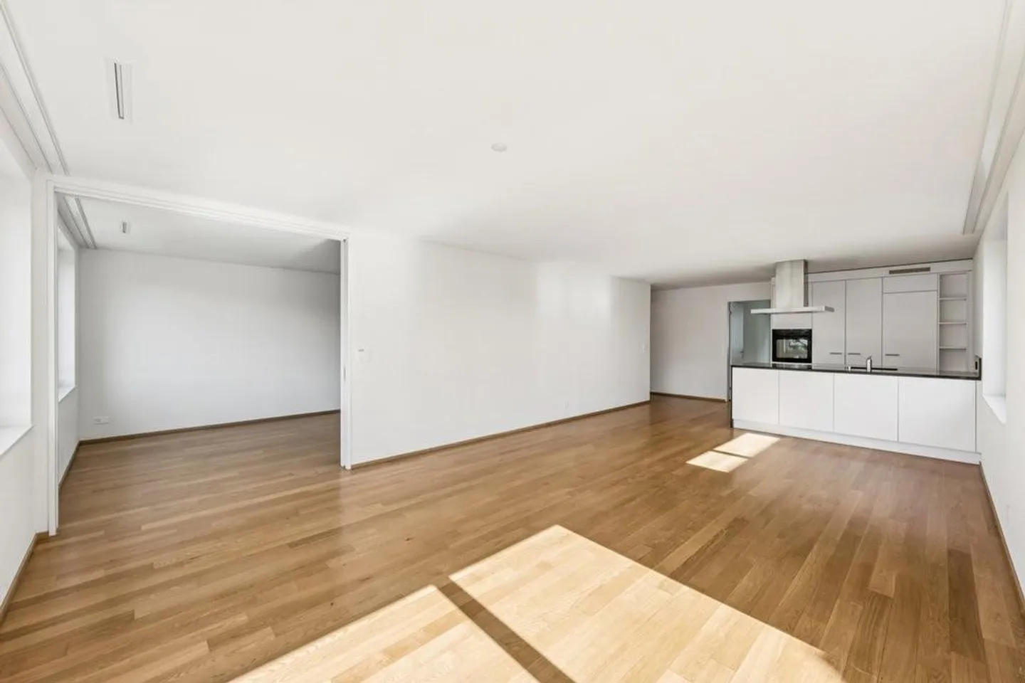Beautiful Home for Families - Photo 6 of 10