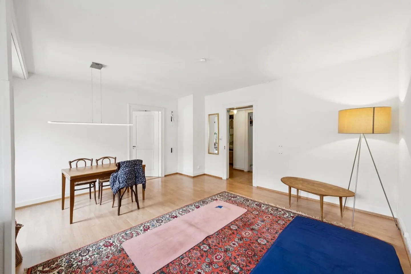 Bien d'investissement lucratif avec espace commercial et potentiel - Photo 2 sur 6
