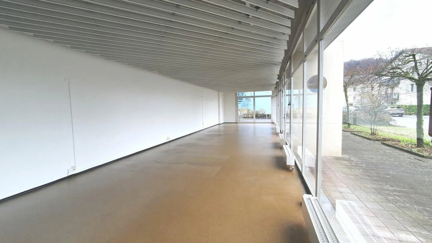 Spazio commerciale nel quartiere St. Karli - Foto 2 di 3