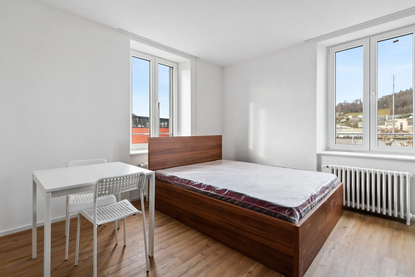 Propriété entièrement louée et rénovée dans un emplacement central - Photo 4 sur 12