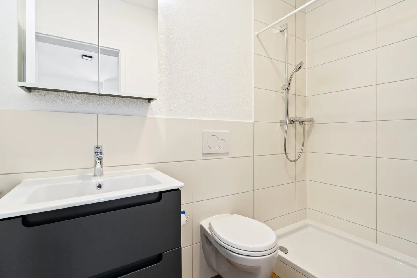 Propriété entièrement louée et rénovée dans un emplacement central - Photo 9 sur 12