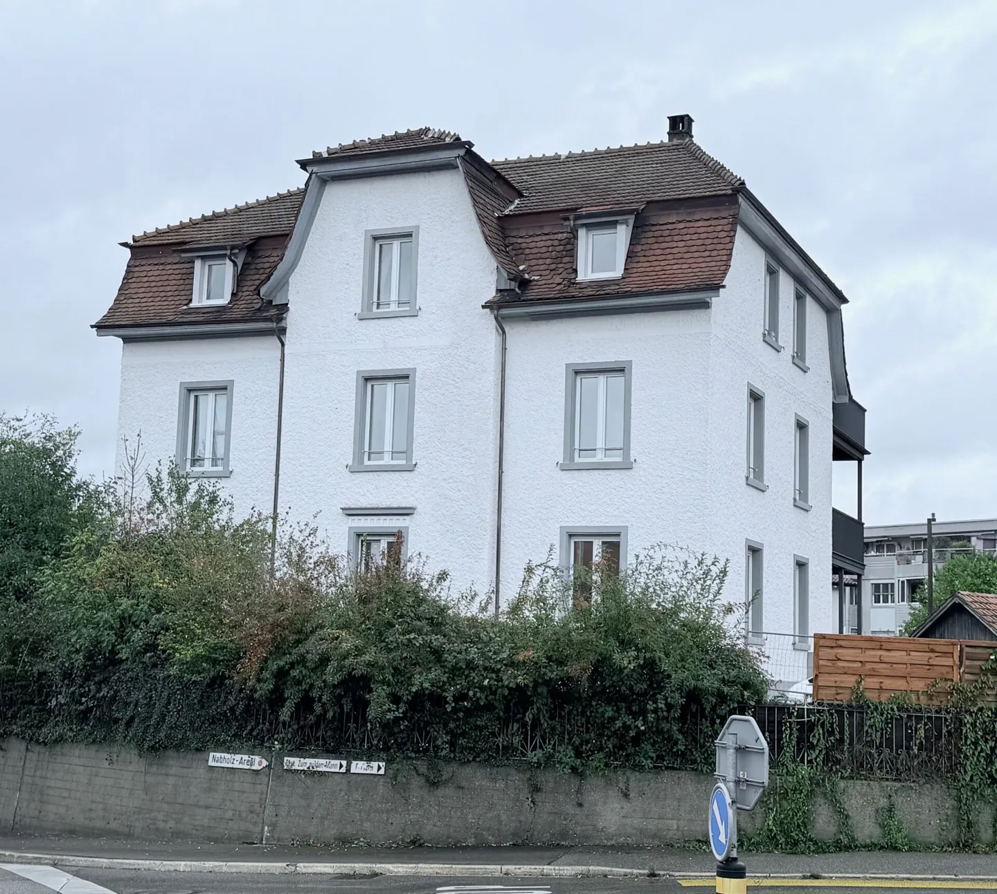 Propriété entièrement louée et rénovée dans un emplacement central - Photo 10 sur 12