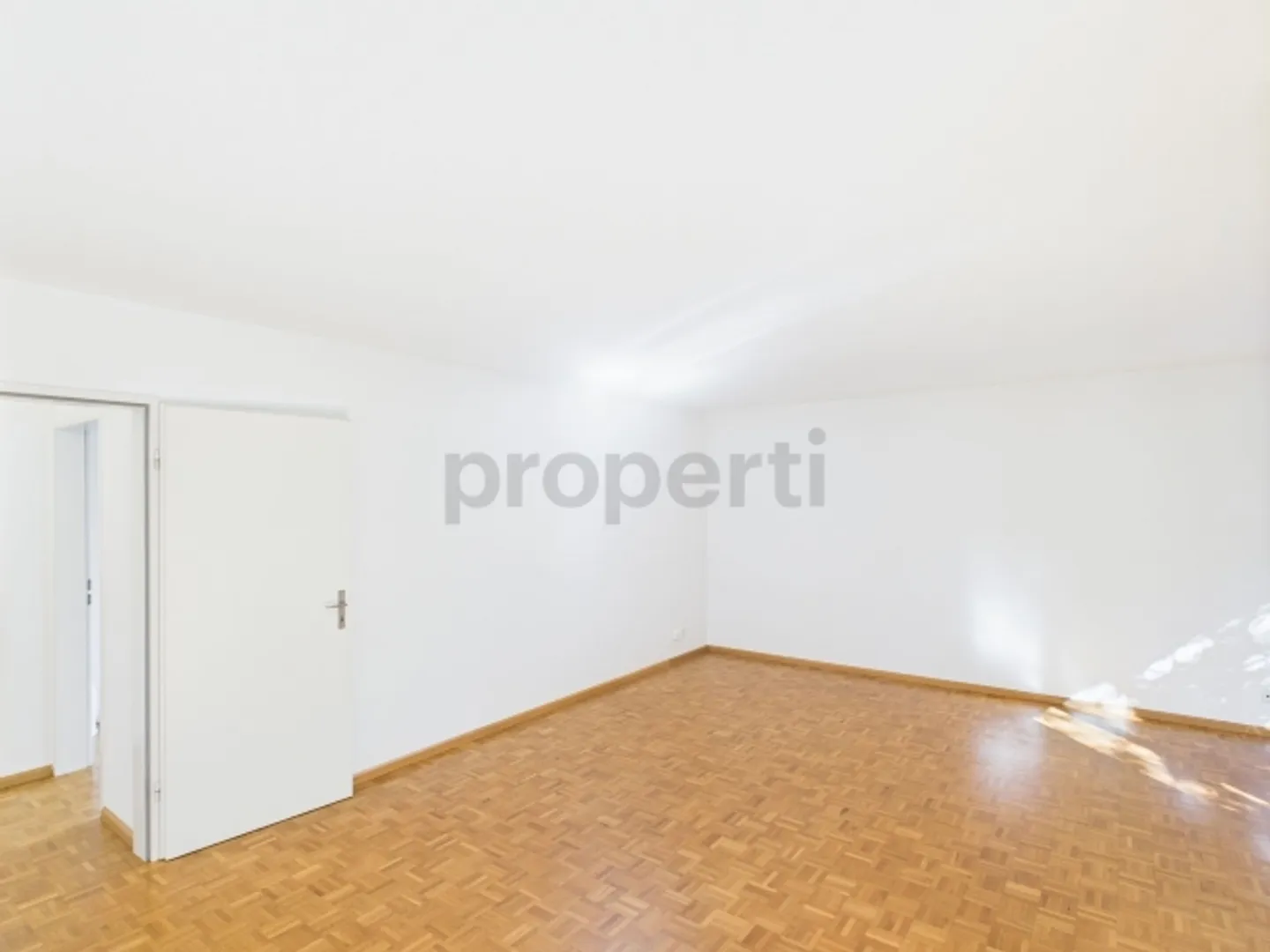 Maison moderne et confortable à Bottmingen avec cet appartement de 3,5 pièces - Photo 4 sur 11