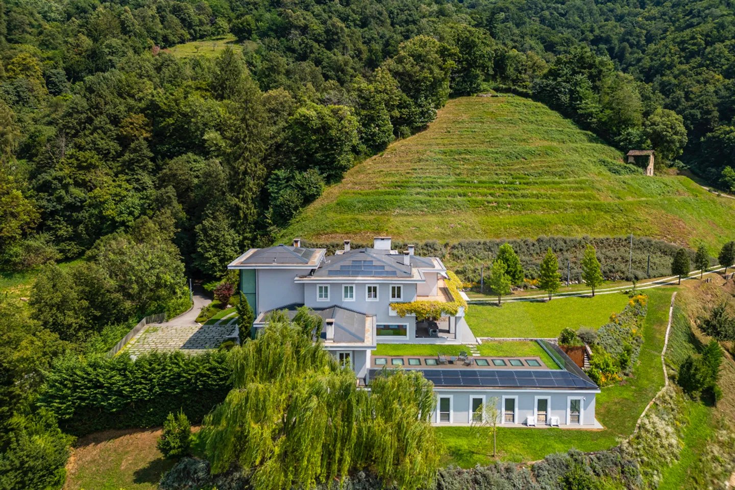 Villa de Luxe avec Vue sur le Lac - Photo 3 sur 13