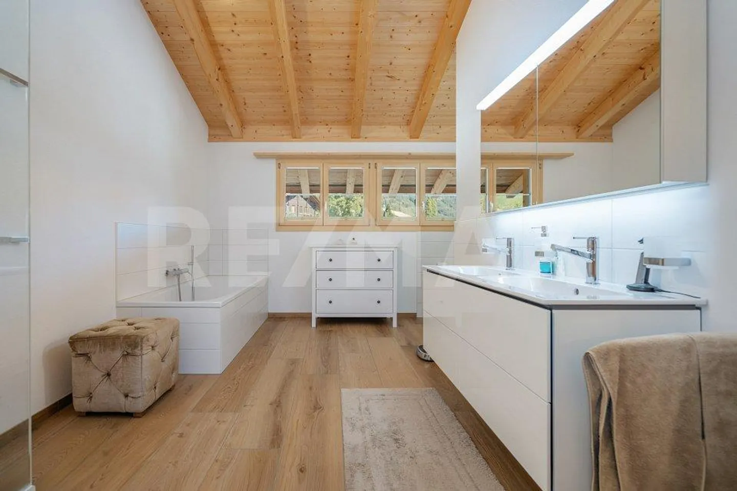 Chalet 5.5 camere nuovo con bellissimo giardino a Hofstetten... - Foto 8 di 13