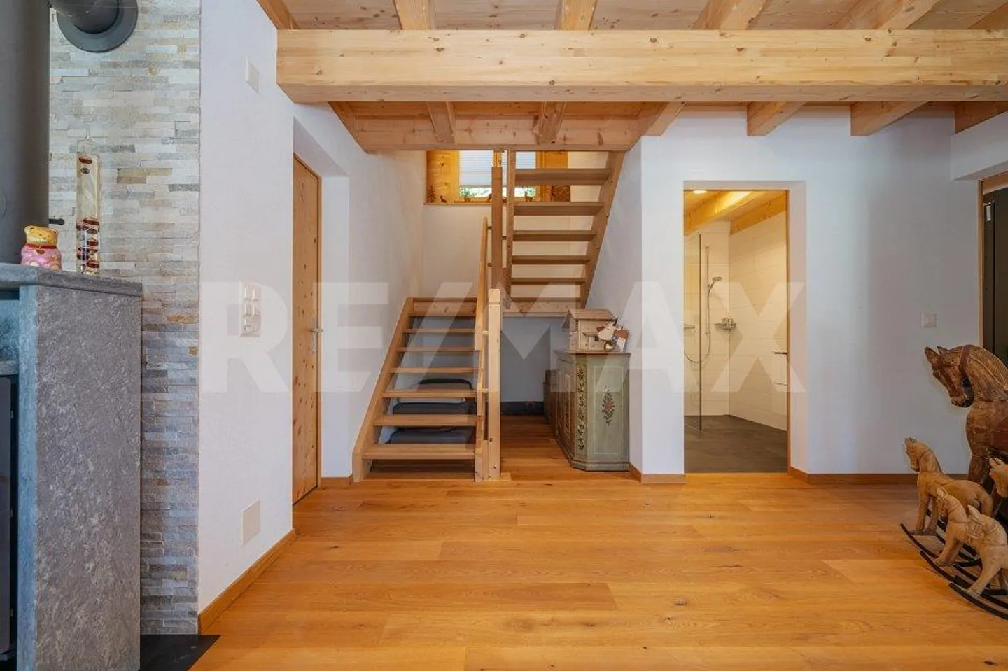 Chalet 5.5 camere nuovo con bellissimo giardino a Hofstetten... - Foto 9 di 13