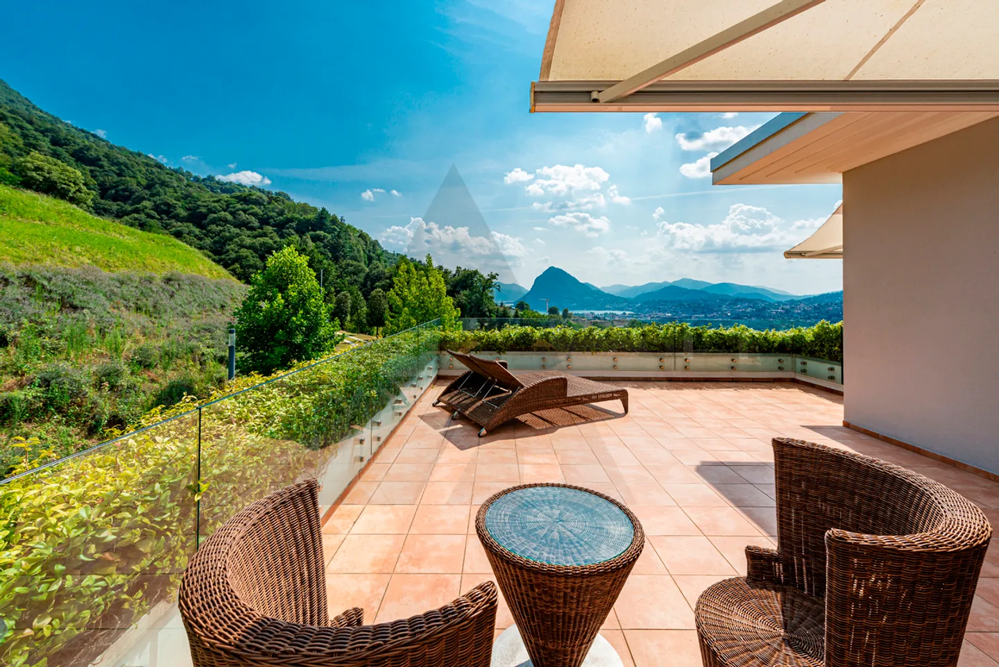 Villa de Luxe avec Vue sur le Lac - Photo 13 sur 13