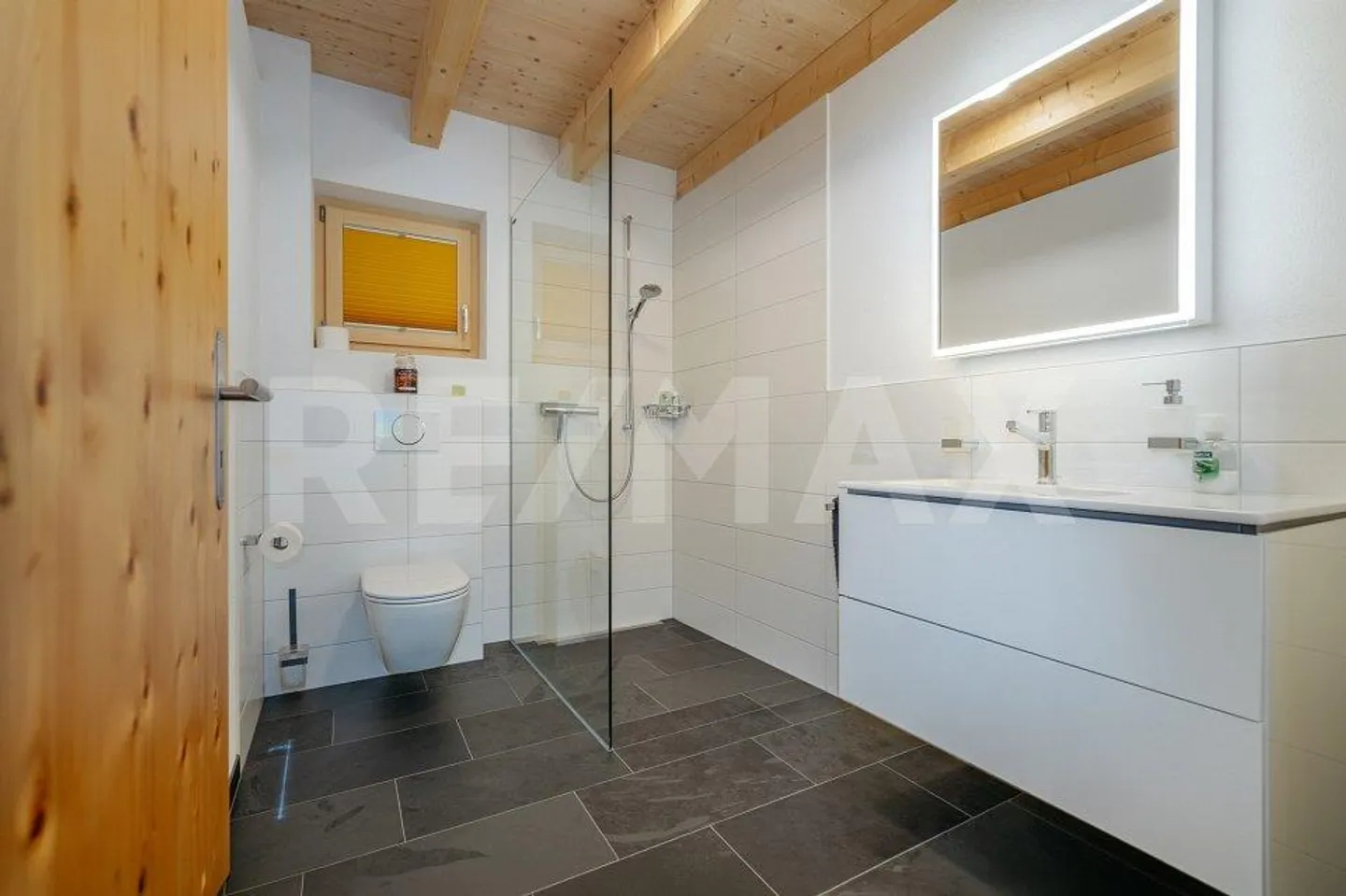 Chalet 5.5 camere nuovo con bellissimo giardino a Hofstetten... - Foto 11 di 13