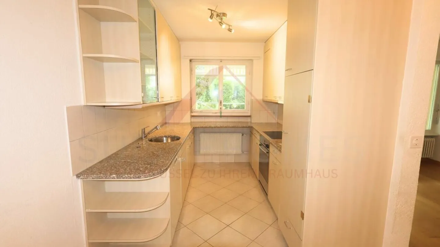 «Gepflegte 4.5-Zimmer-Erdgeschosswohnung mit Gartensitzplatz in Ittigen» - Foto 5 von 16