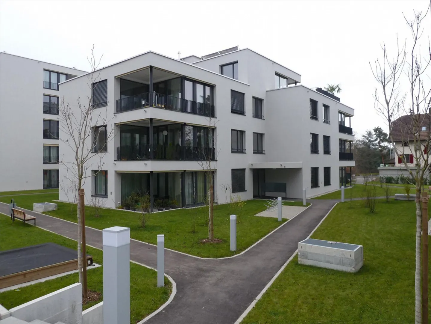 Modern 4.5-room penthouse apartment with large roof terrace - Photo 1 of 11