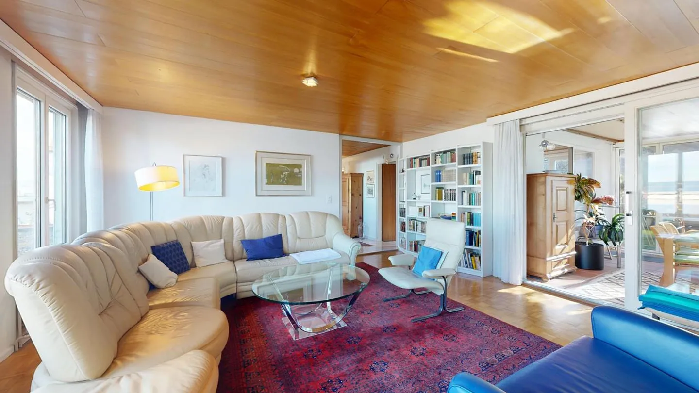 Bungalow confortable de 4,5 pièces avec jardin d'hiver et double garage - Photo 5 sur 17