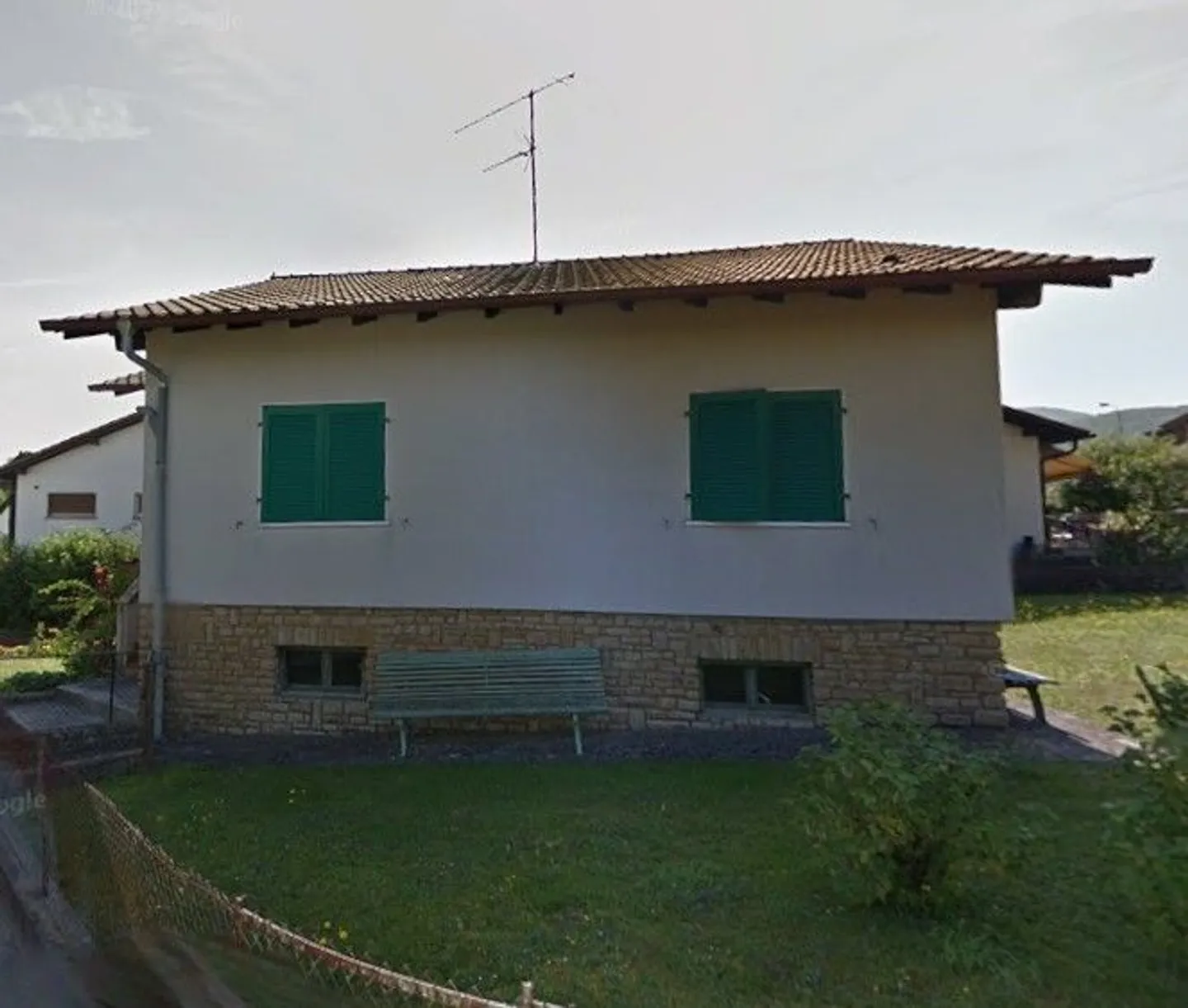 Single house for sale - Photo 1 of 13