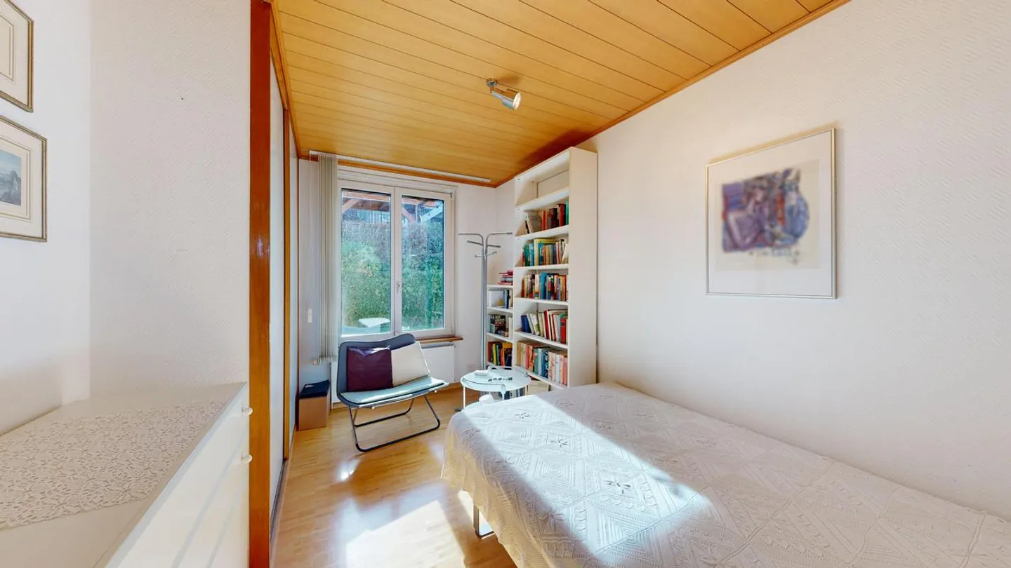 Bungalow confortable de 4,5 pièces avec jardin d'hiver et double garage - Photo 17 sur 17