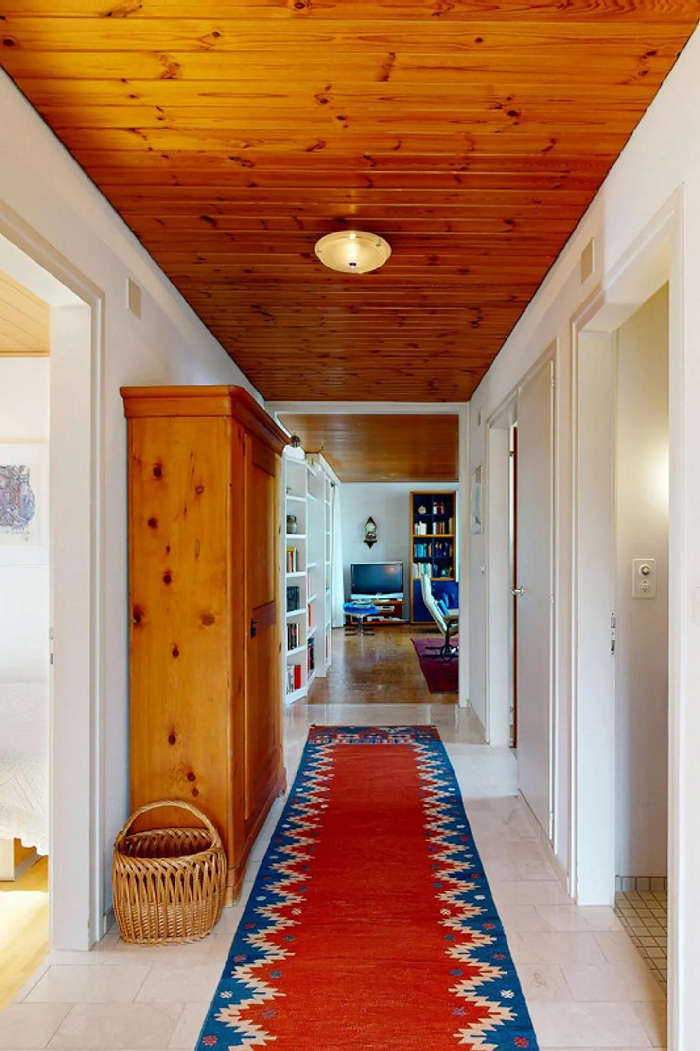 Bungalow confortable de 4,5 pièces avec jardin d'hiver et double garage - Photo 15 sur 17