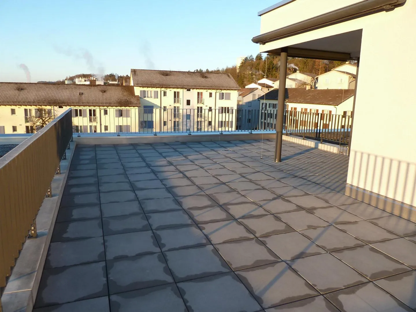 Modern 4.5-room penthouse apartment with large roof terrace - Photo 10 of 11