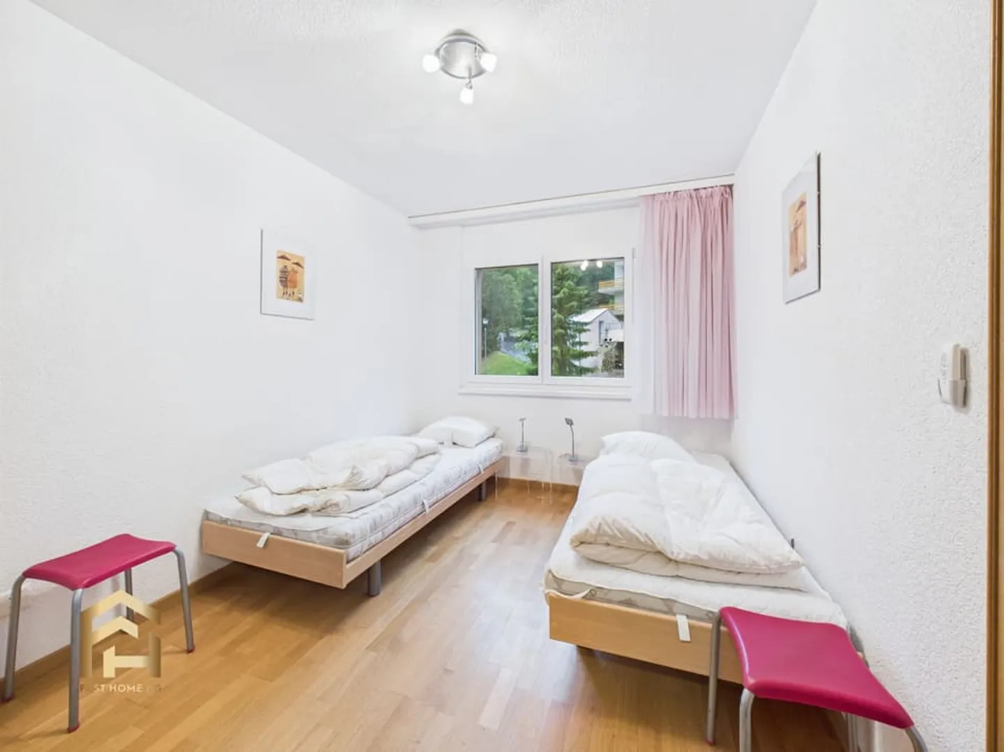 Appartamento elegante 3.5 con balcone e camino in posizione soleggiata a Leukerbad - Foto 5 di 13