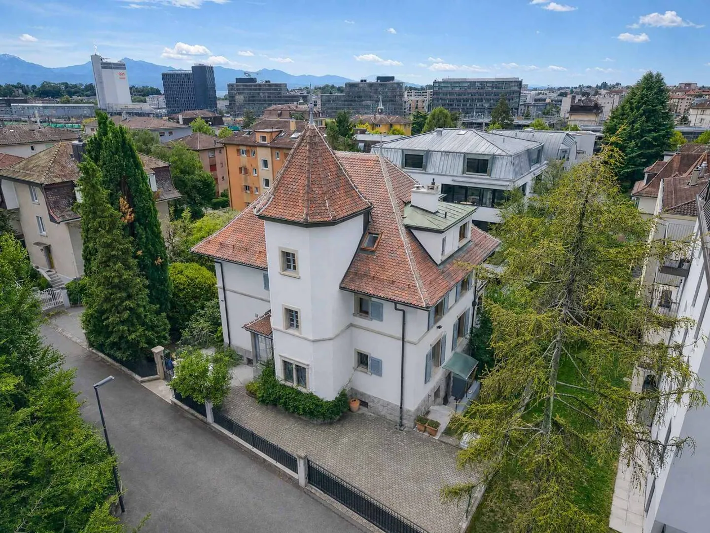Esclusivo: Casa Padronale con Caratteristiche da Castello - 9 Stanze - Foto 1 di 13