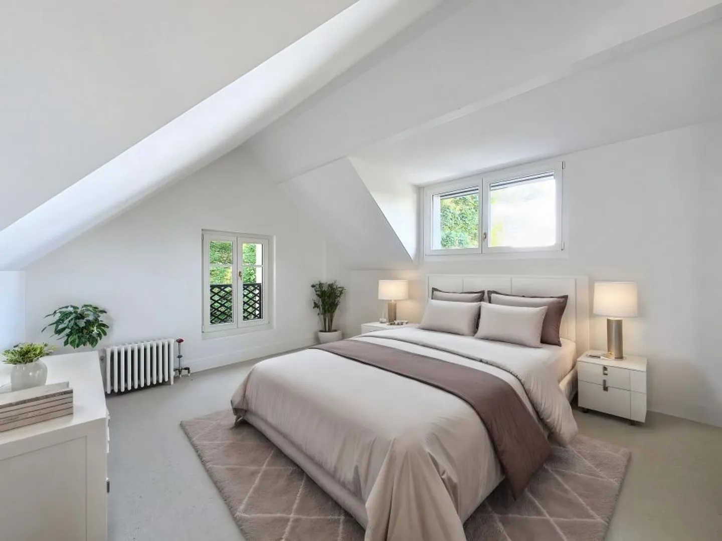 Beautifully Fully Renovated Townhouse - Photo 10 of 13