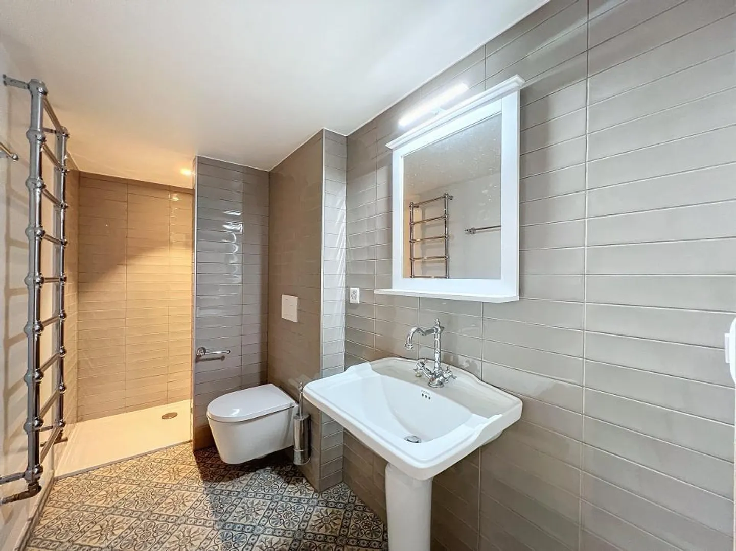 Beautifully Fully Renovated Townhouse - Photo 13 of 13